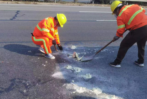 洋县公路下沉注浆加固